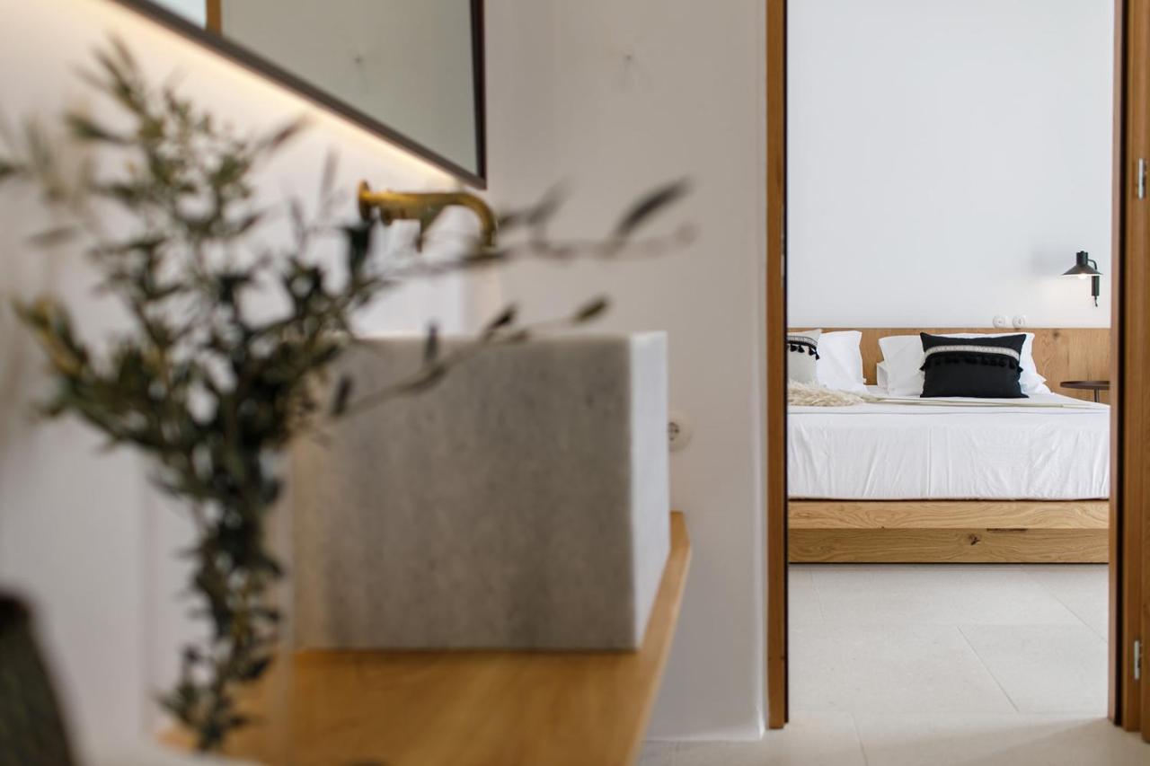 Alio Naxos Luxury Suites อายิโอส ยอร์ยิโอส ภายนอก รูปภาพ