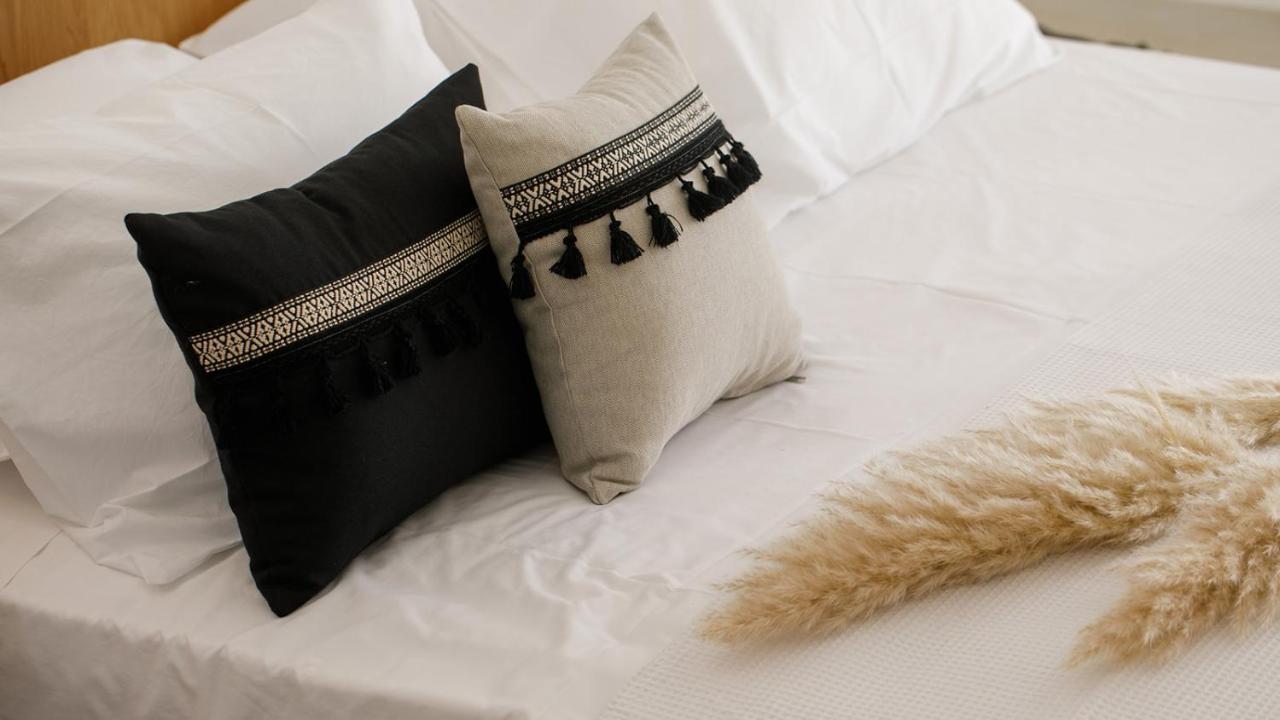 Alio Naxos Luxury Suites อายิโอส ยอร์ยิโอส ภายนอก รูปภาพ