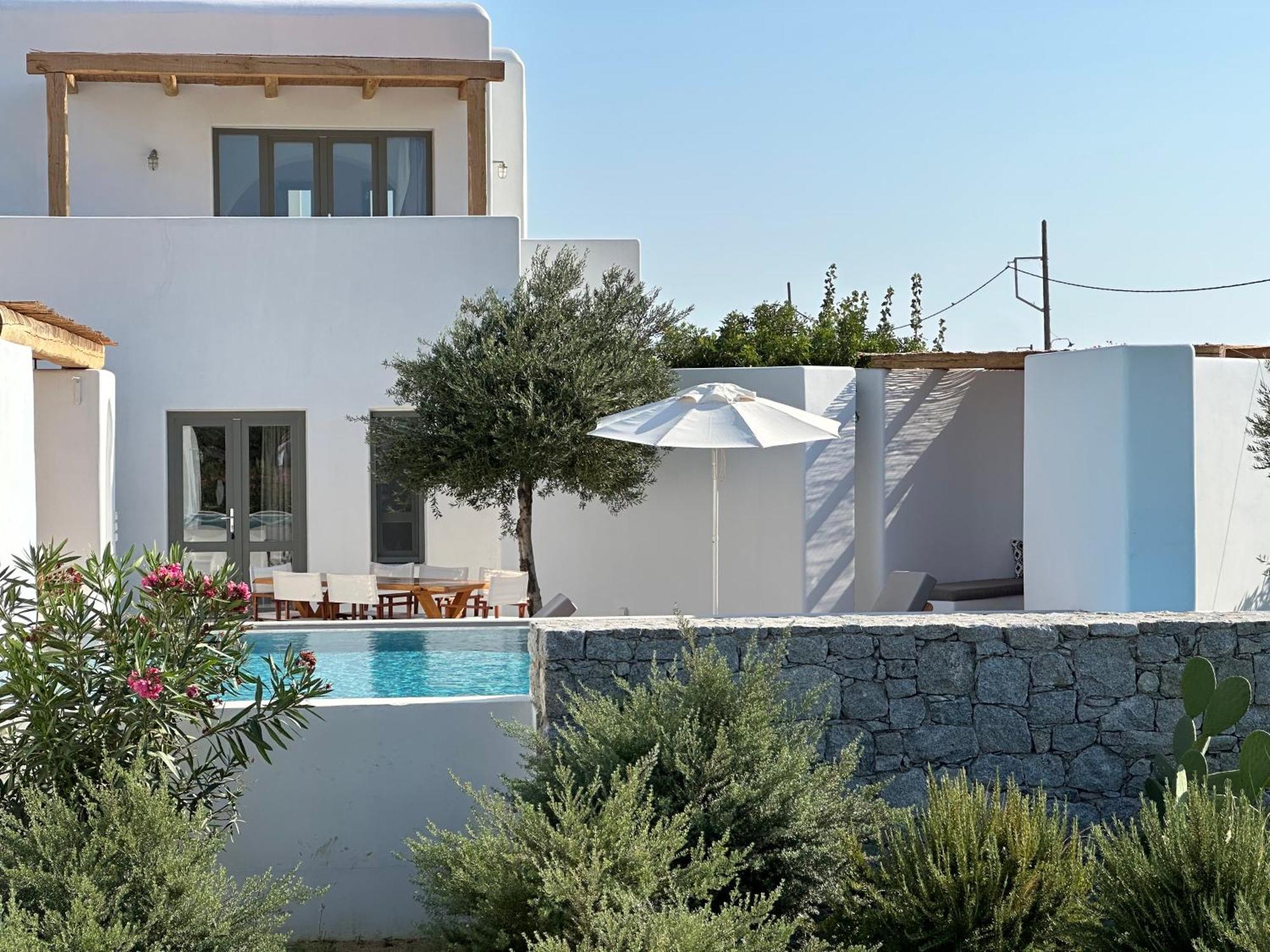 Alio Naxos Luxury Suites อายิโอส ยอร์ยิโอส ภายนอก รูปภาพ
