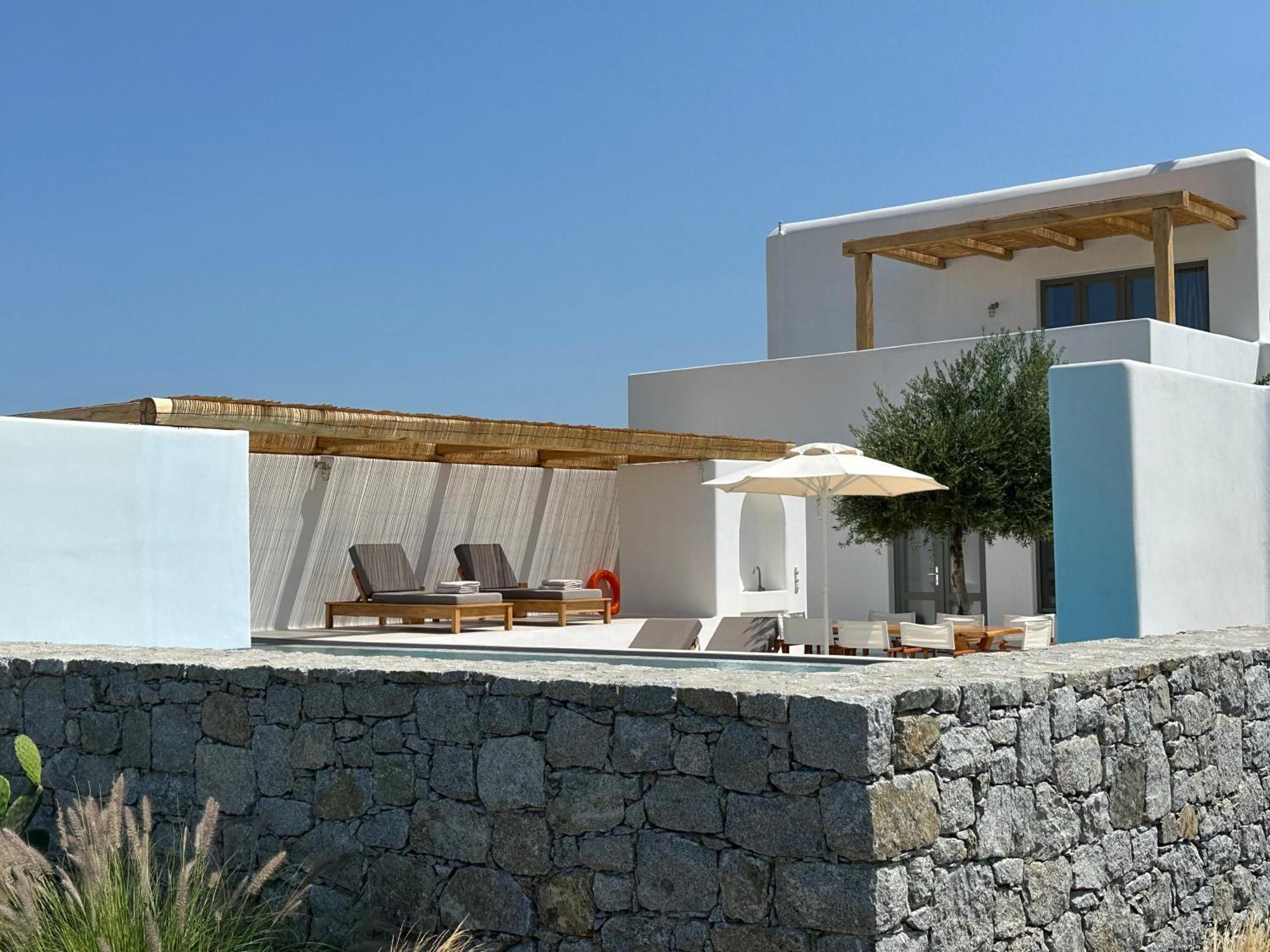 Alio Naxos Luxury Suites อายิโอส ยอร์ยิโอส ภายนอก รูปภาพ