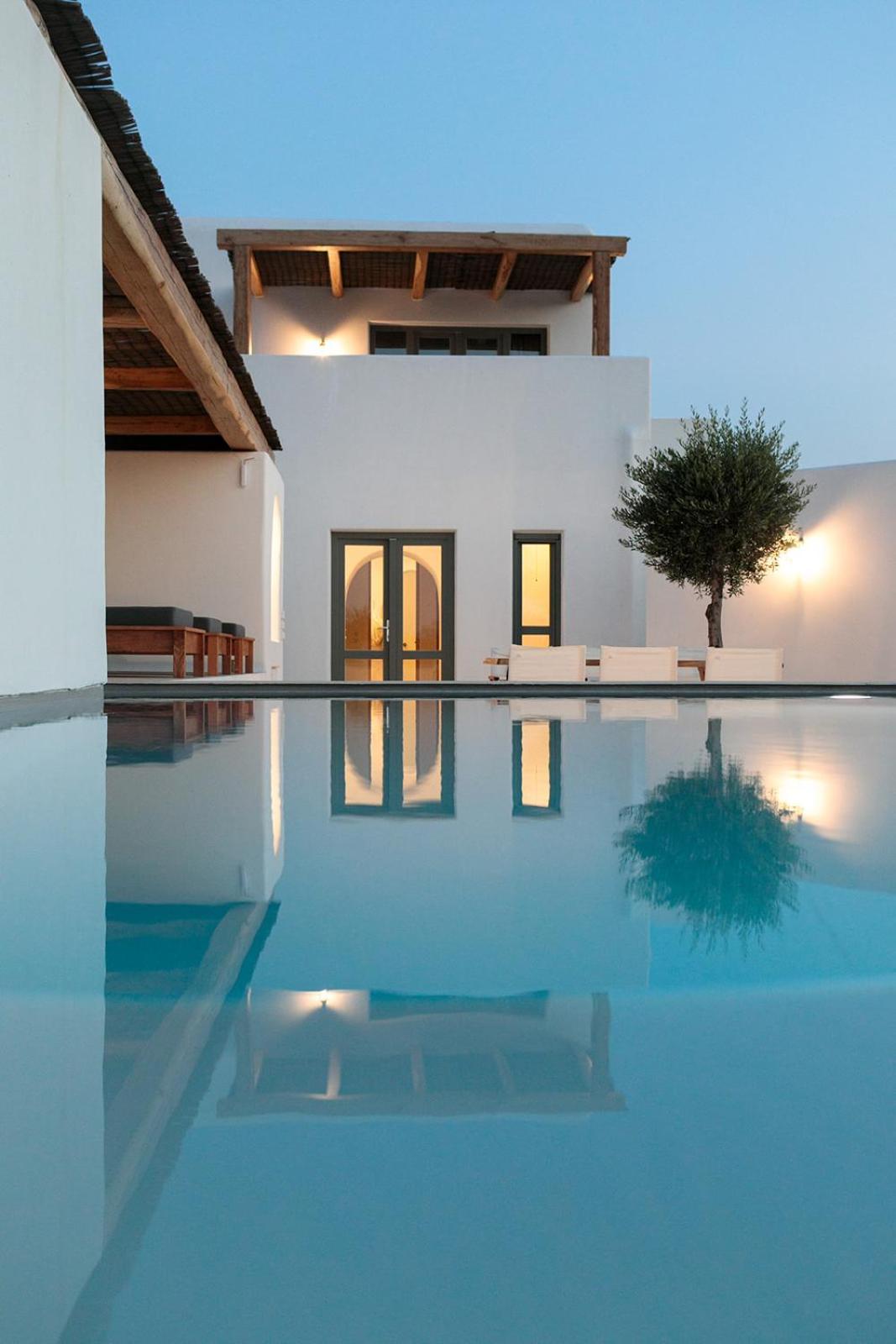 Alio Naxos Luxury Suites อายิโอส ยอร์ยิโอส ภายนอก รูปภาพ